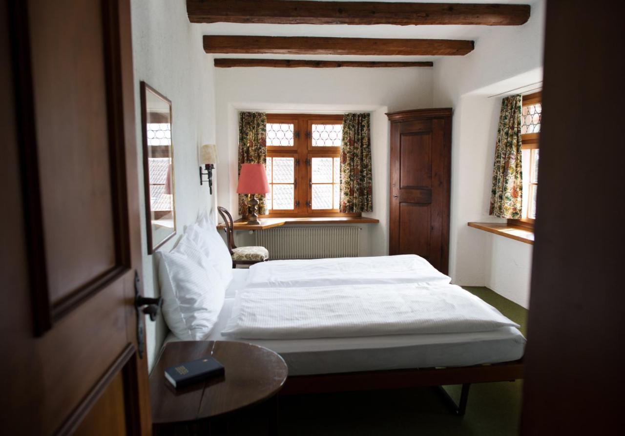 Flyhof Hotel Weesen Ruang foto